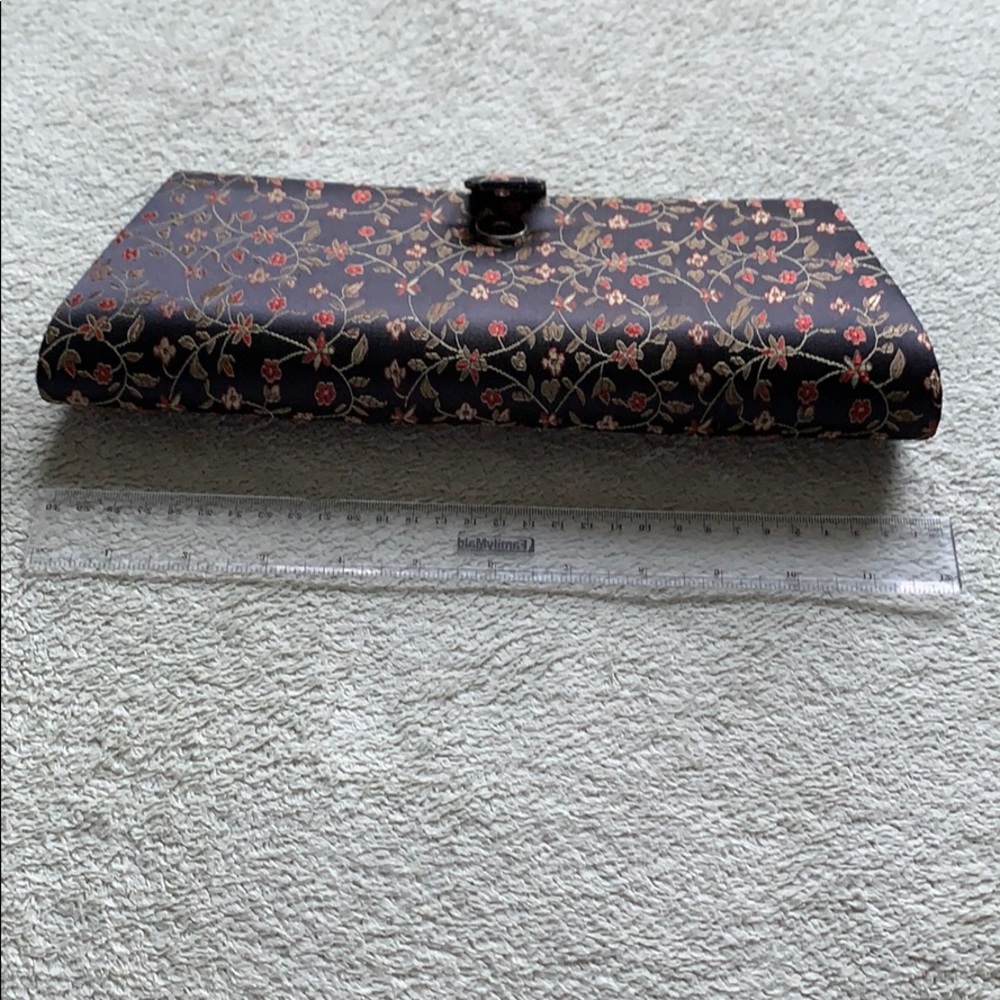Cocktail style vintage black purse